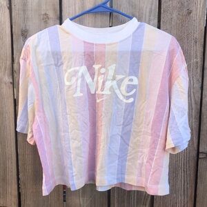 Cropped Nike Shirt